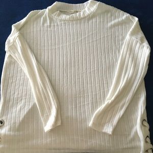 Cute lightweight sweater.